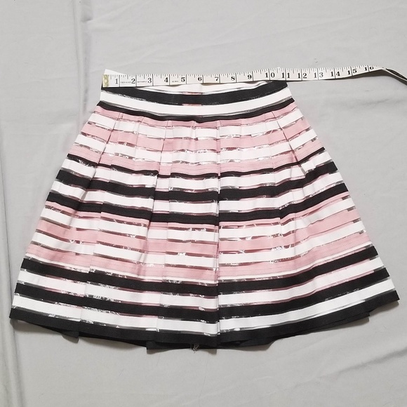 **CLEARANCE** Black, White, and Pink Pleated Skirt - Picture 4 of 8